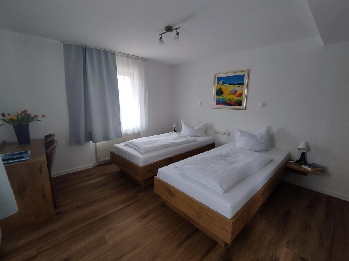 Hotel Sonnenkeller Новый-Ульм Экстерьер фото